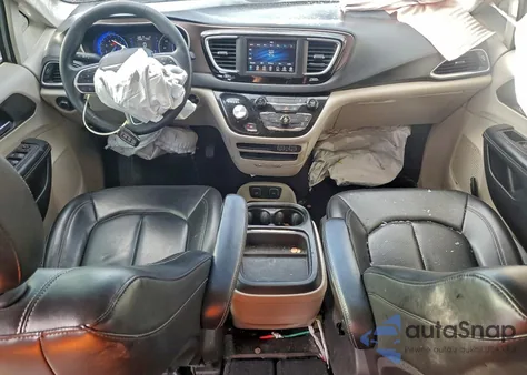 2021 Chrysler Voyager Lxi из США, поврежденный, VIN 2C4RC1DG9MR516073